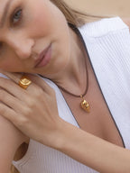 - COLLAR OCEANSIDE