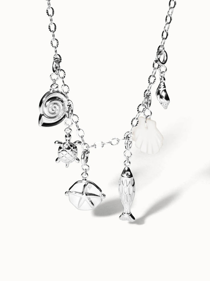 Colar Marinho Com Charms