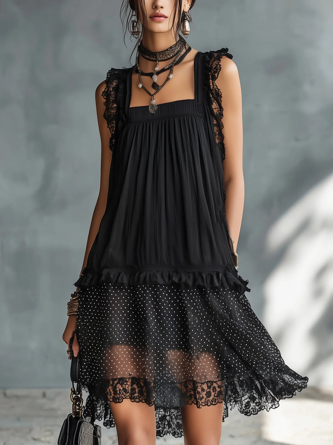 Pauline | Vestido Corto Negro Con Encaje Y Volantes
