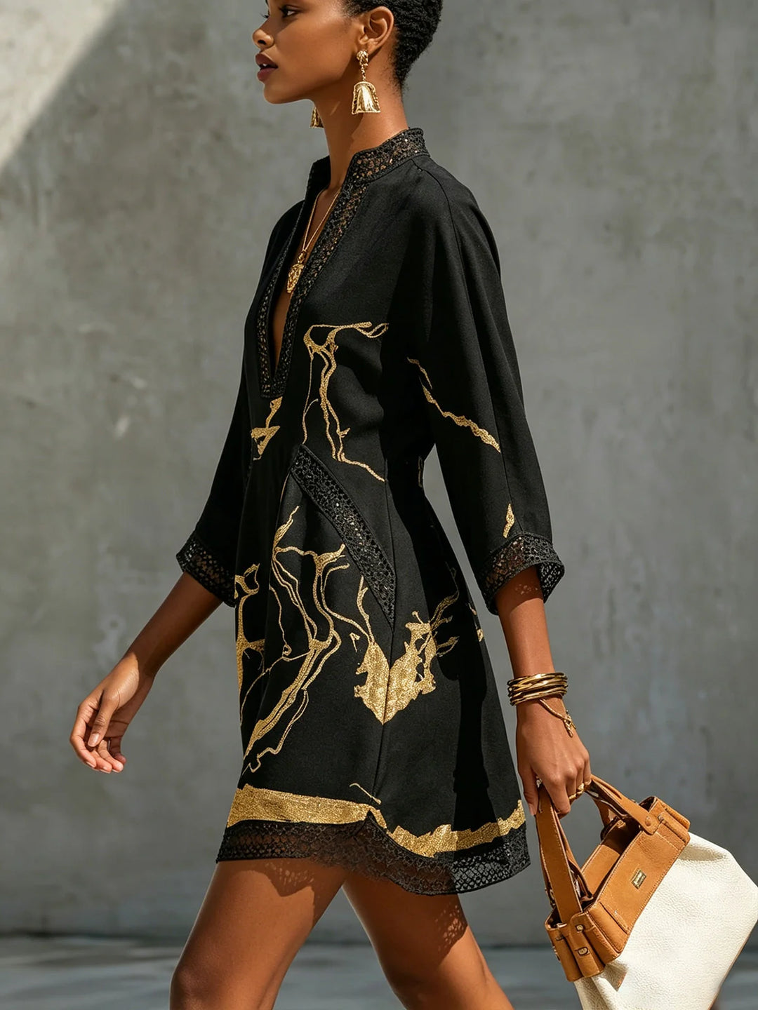 Léonie | Vestido Corto Negro Con Bordados Dorados