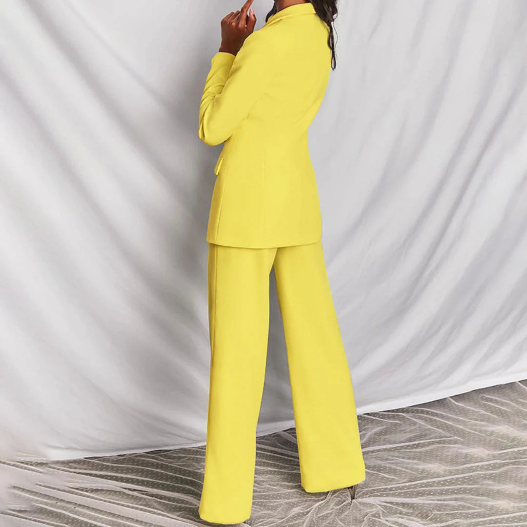 Lara - Blazer e Calças Elegantes