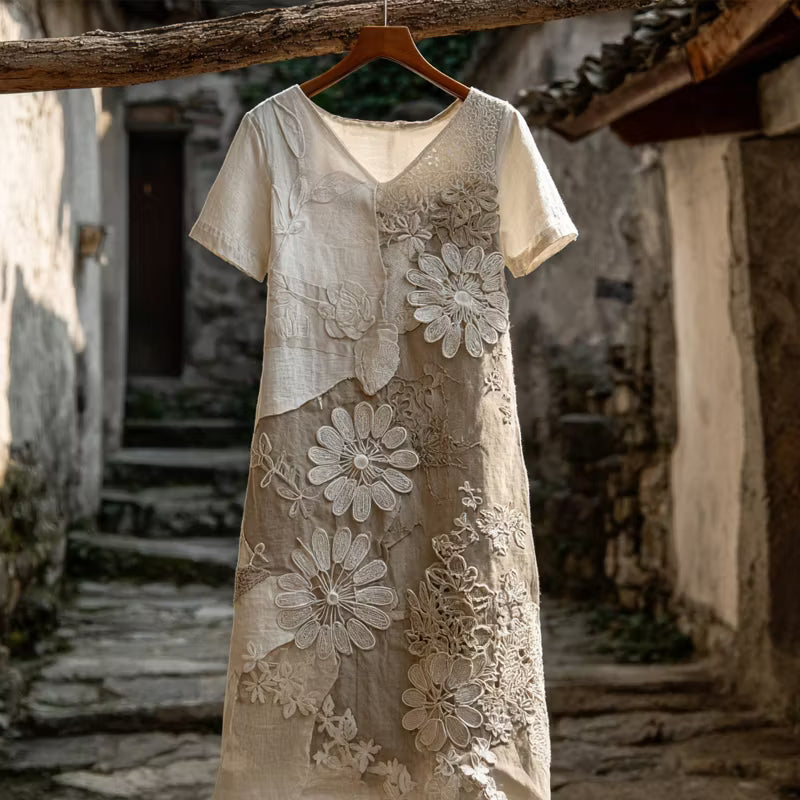 VESTIDO MIDI DE LINO CON ESCOTE EN V Y BORDADO FLORAL VINTAGE EN ENCAJE