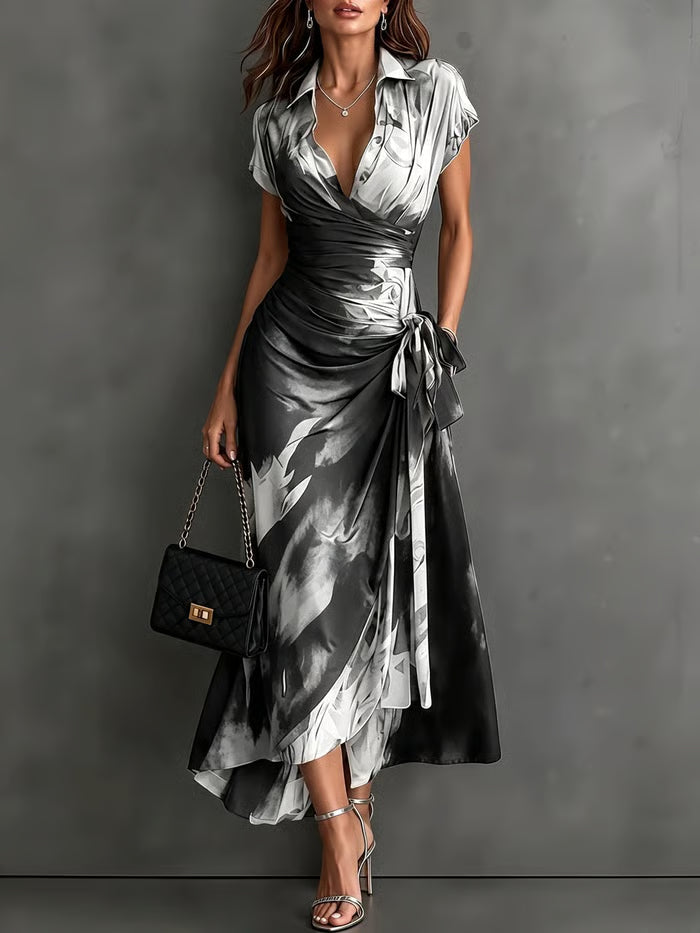 VESTIDO CRUZADO CON ESTAMPADO ABSTRACTO, CUELLO SOLAPA, MANGA LARGA Y LAZADA EN CINTURA