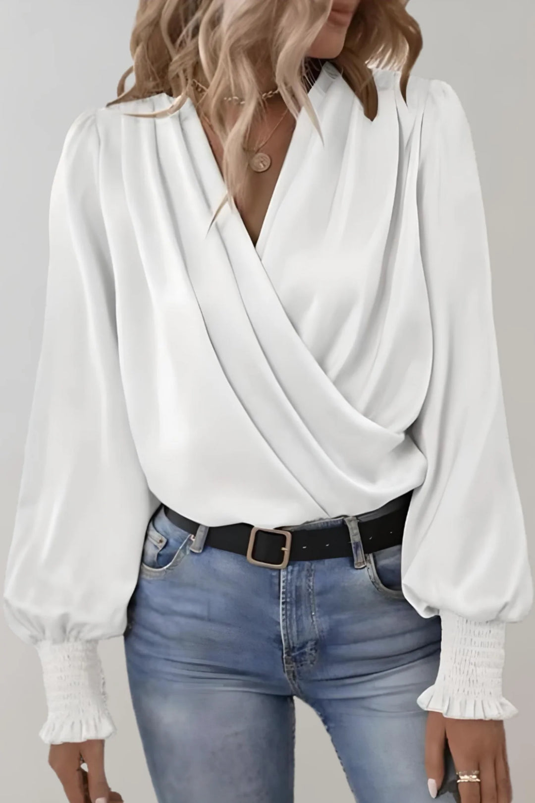Quinn | Elegant V-Neck Long Sleeve Blouse