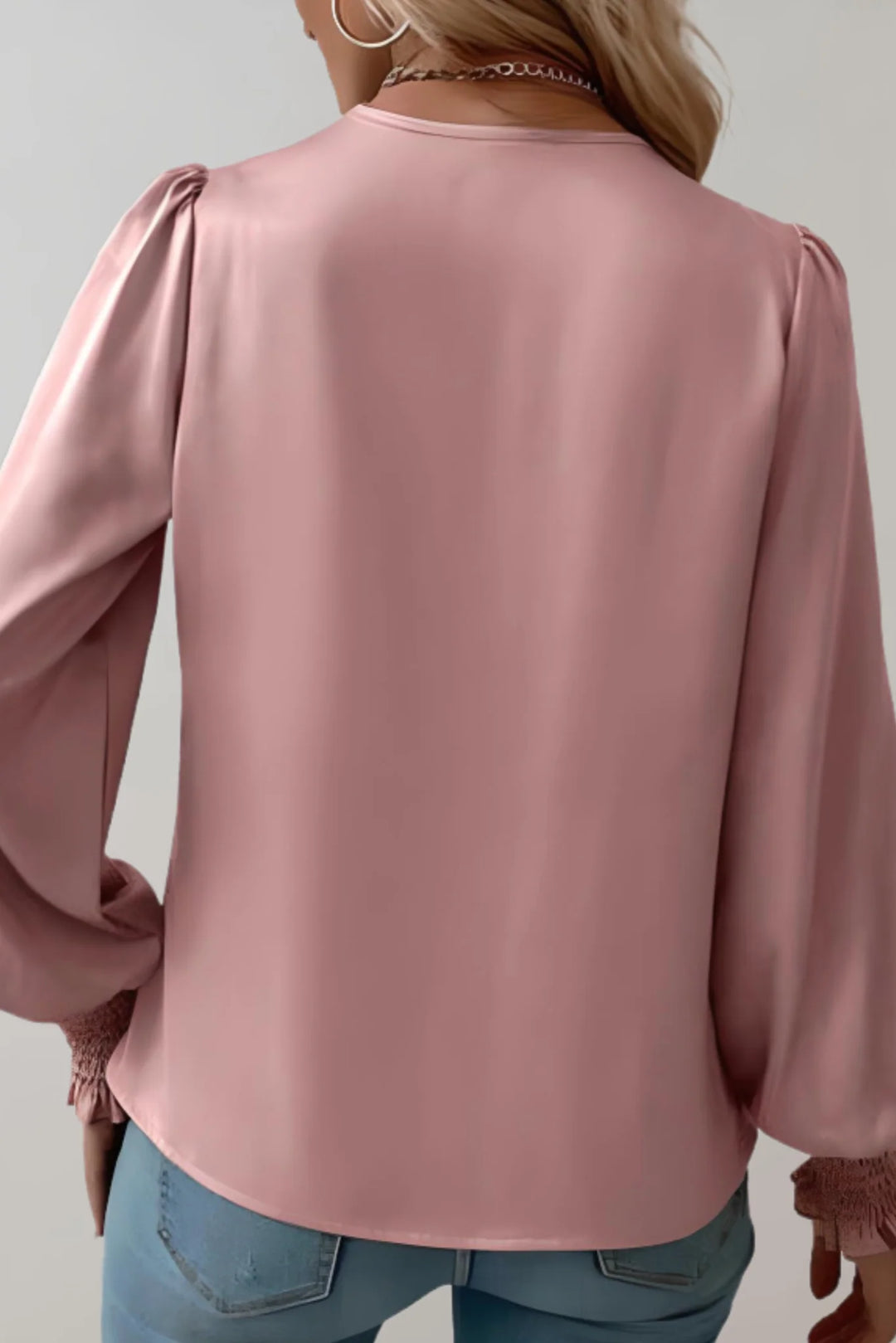 Quinn | Elegant V-Neck Long Sleeve Blouse