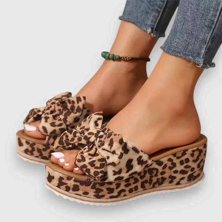 Mila | Sandalia Elegante Con Lazo