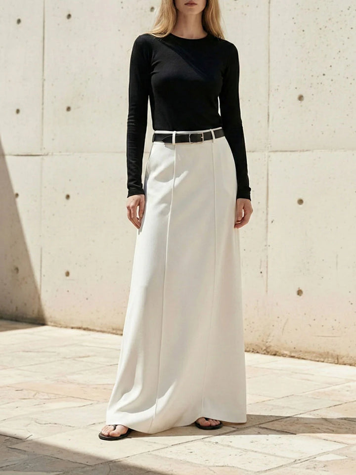 SAIA MIDI ELEGANTE EM COR LISA COM CORTE EM H