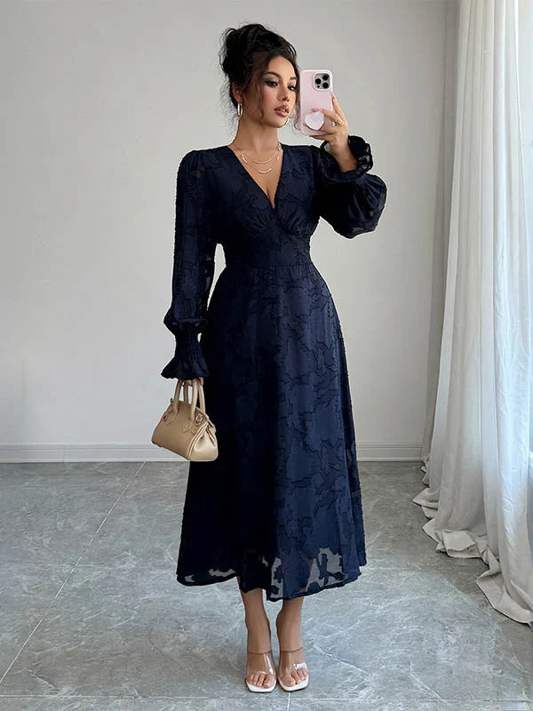 Vestido Midi Jacquard Com Folhos, Cintura Elástica, Decote Em V Profundo E Estampado De Folhas