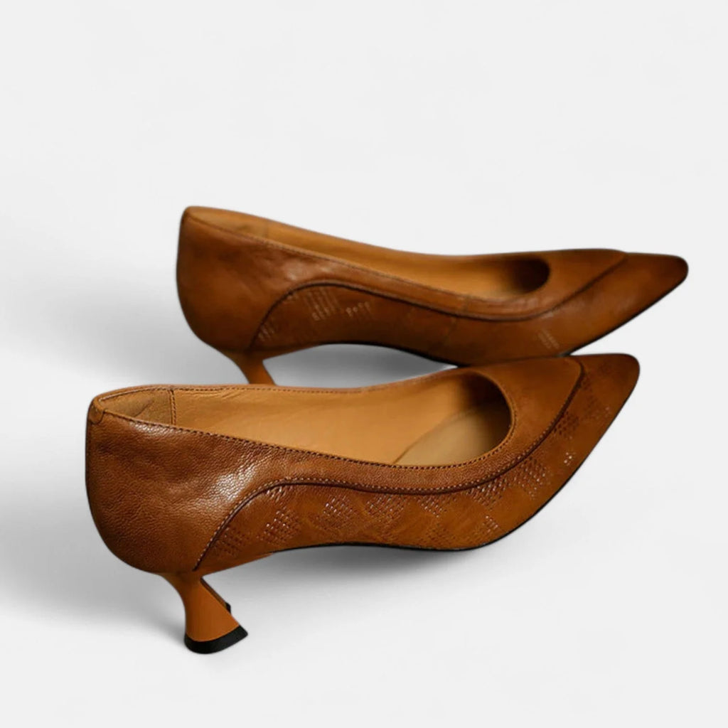 Amara | salón kitten heel de piel