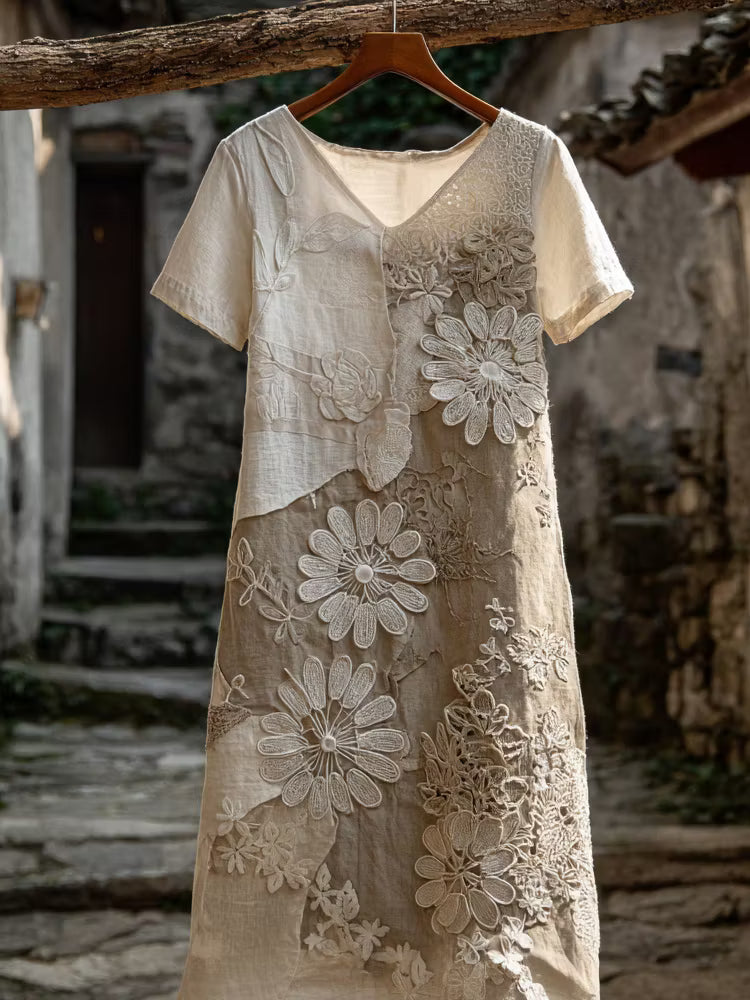 VESTIDO MIDI DE LINO CON ESCOTE EN V Y BORDADO FLORAL VINTAGE EN ENCAJE