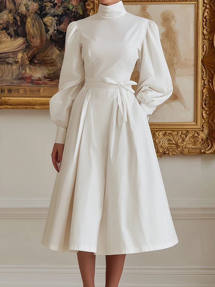 Vestido Midi Plisado Con Cuello Alto, Cintura Alta Amarrada Y Bolsillos En Color Sólido