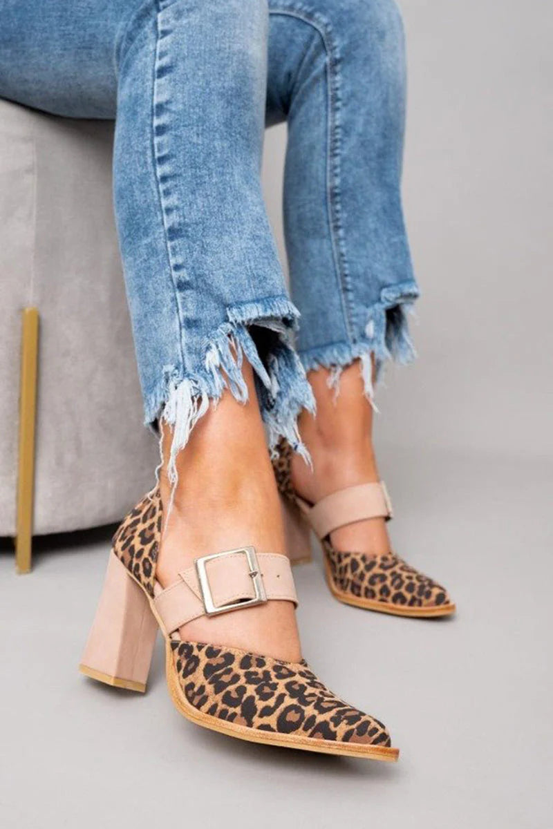 SELVETA - SANDALIAS DE ANTE CON ESTAMPADO LEOPARDO Y TACÓN ESTABLE