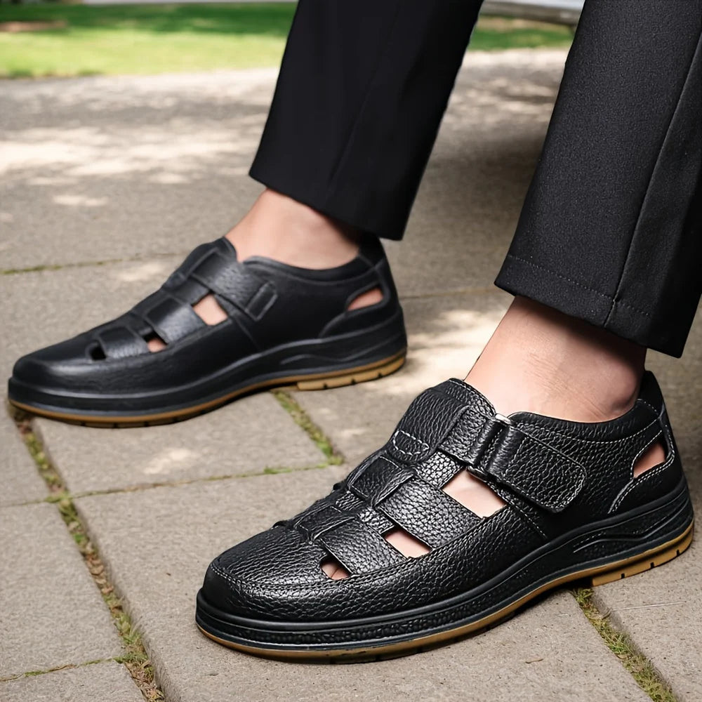 Sandalias De Verano Masculinas En Piel Con Puntera Cerrada