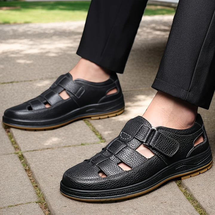 Sandalias De Verano Masculinas En Piel Con Puntera Cerrada