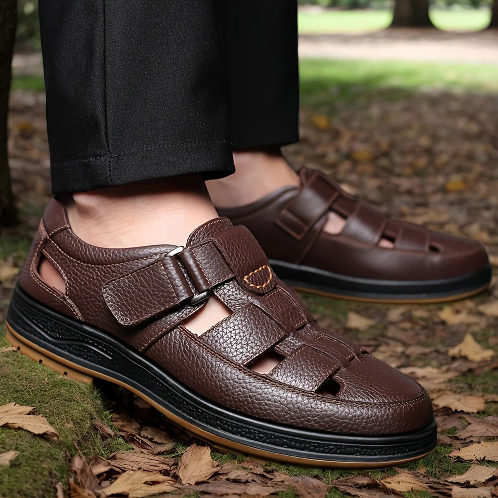 Sandalias De Verano Masculinas En Piel Con Puntera Cerrada