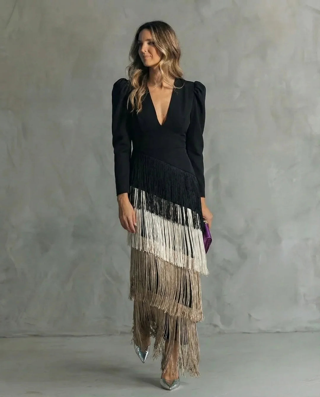 Clara™ | Vestido Midi Elegante Com Mangas de Franjas