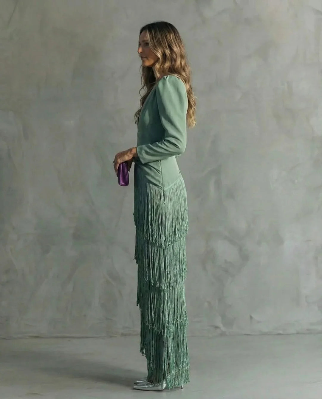 Clara™ | Vestido Midi Elegante Com Mangas de Franjas