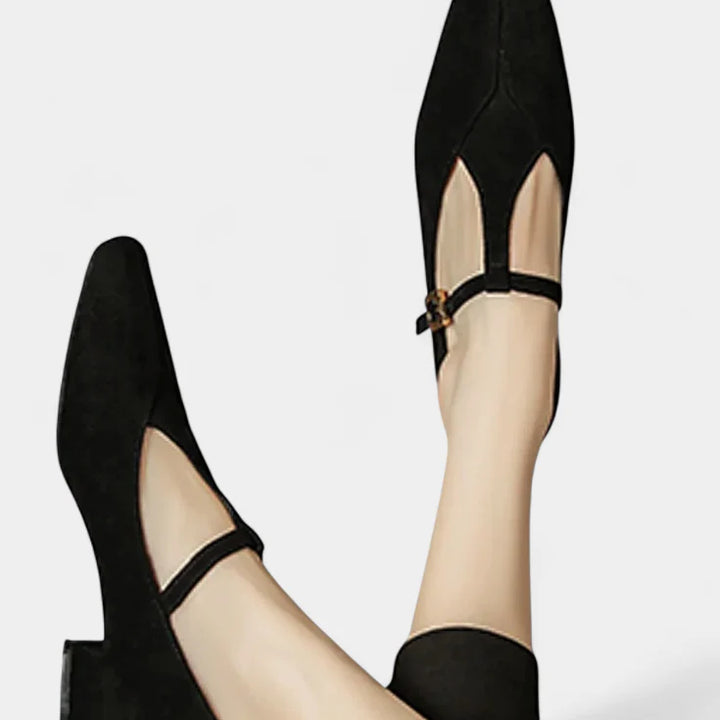 Elly | Sapatos de Salto Baixo com Tira e Fivela
