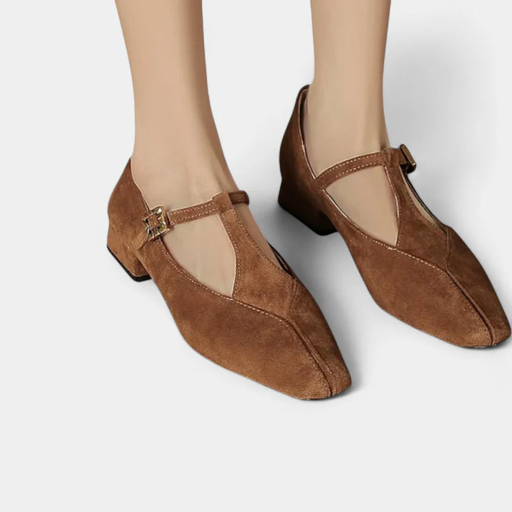 Elly | Sapatos de Salto Baixo com Tira e Fivela