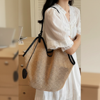 BOLSO TOTE TEJIDO CALADO CON RIBETE DE CUERO ESTILO VACACIONES K26052002