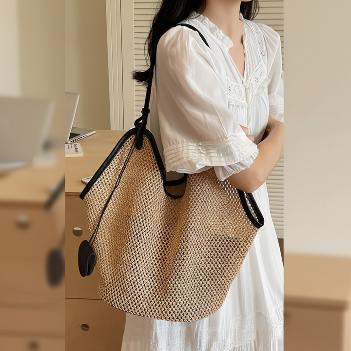 BOLSO TOTE TEJIDO CALADO CON RIBETE DE CUERO ESTILO VACACIONES K26052002