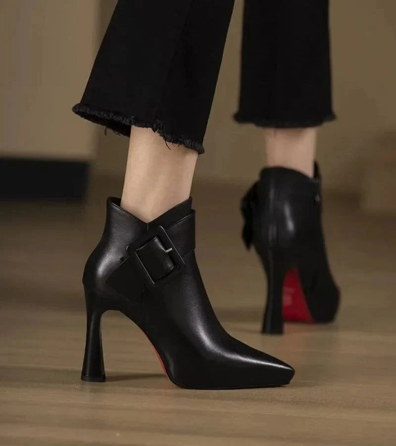 Alba | Botins Com Salto E Fivela Oversize