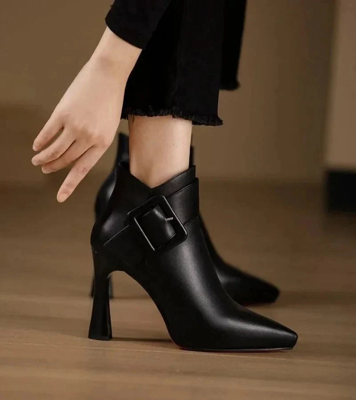 Alba | Botins Com Salto E Fivela Oversize