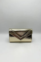 Amanda | Bolso Clutch Sobre Dorado Metalizado con Cadena Desmontable