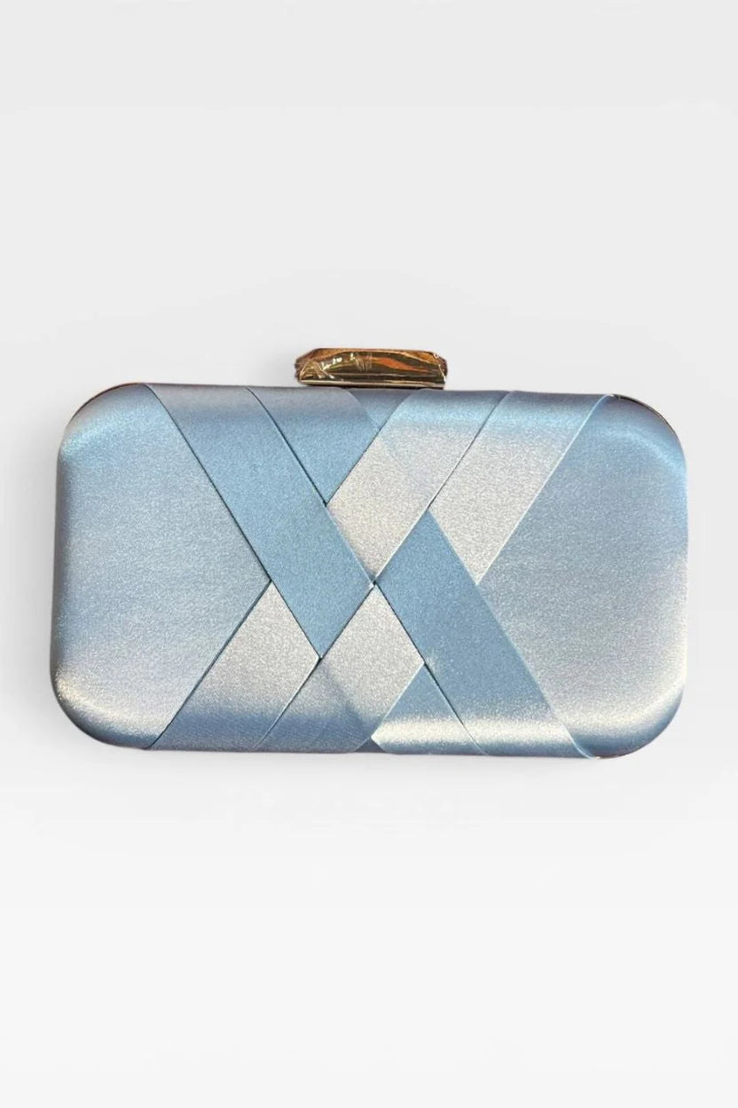 Tamara | Bolso Clutch Rígido Azul de Satén Entrelazado con Marco y Cadena Dorada
