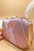 Tamara | Bolso Clutch Rígido Rosa Nude de Satén Entrelazado con Marco y Cadena Dorada