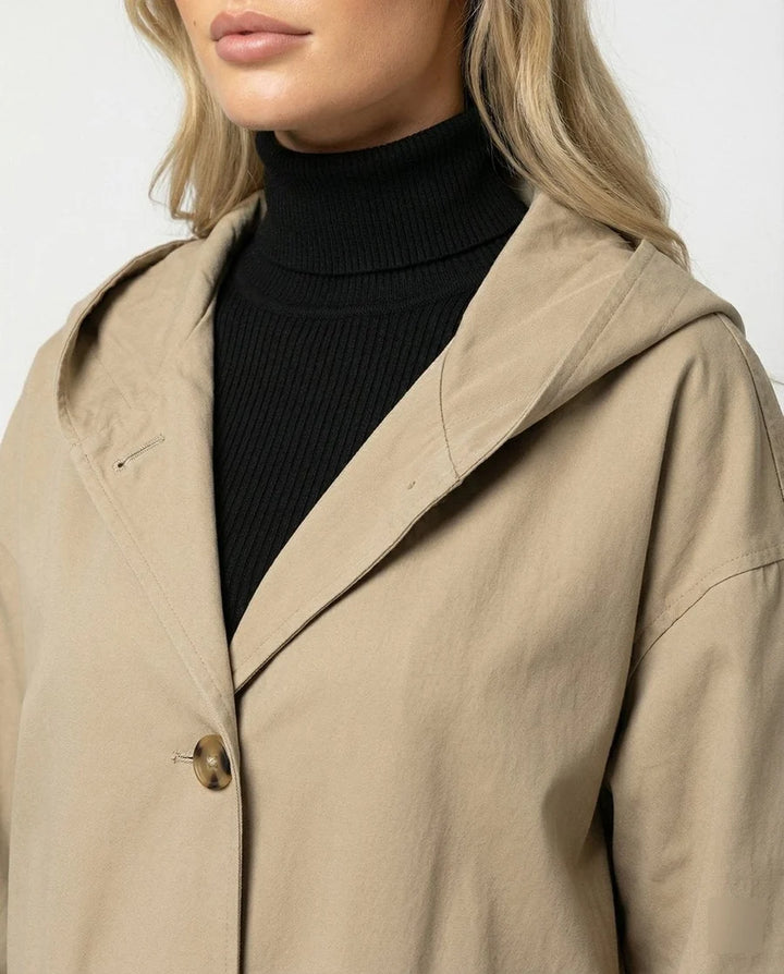 NÚRIA | GABARDINA IMPERMEABLE LARGA MUJER CON CAPUCHA