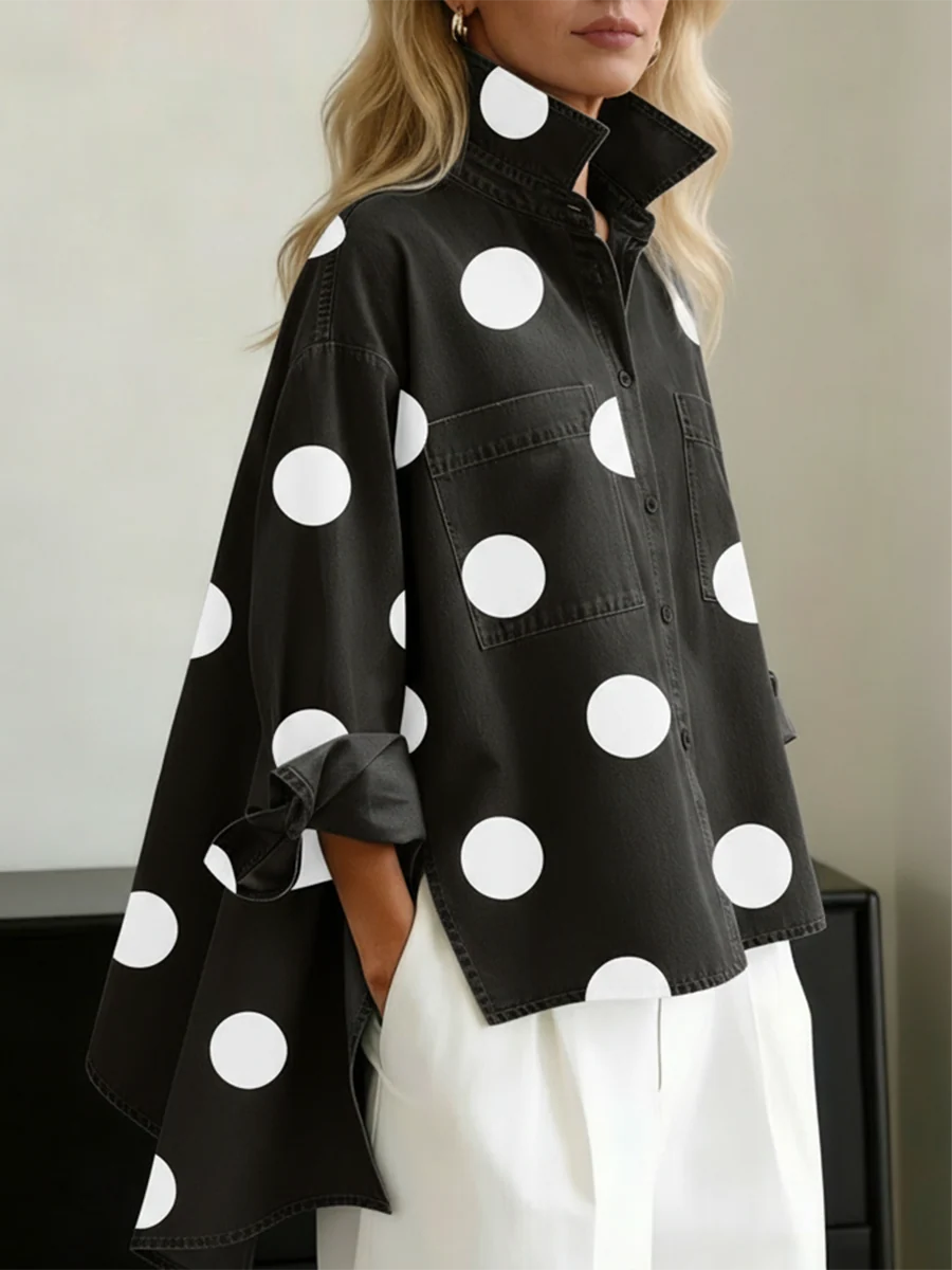 TOP DE LUNARES CON MANGAS LARGAS, BOLSILLOS Y BOTONES