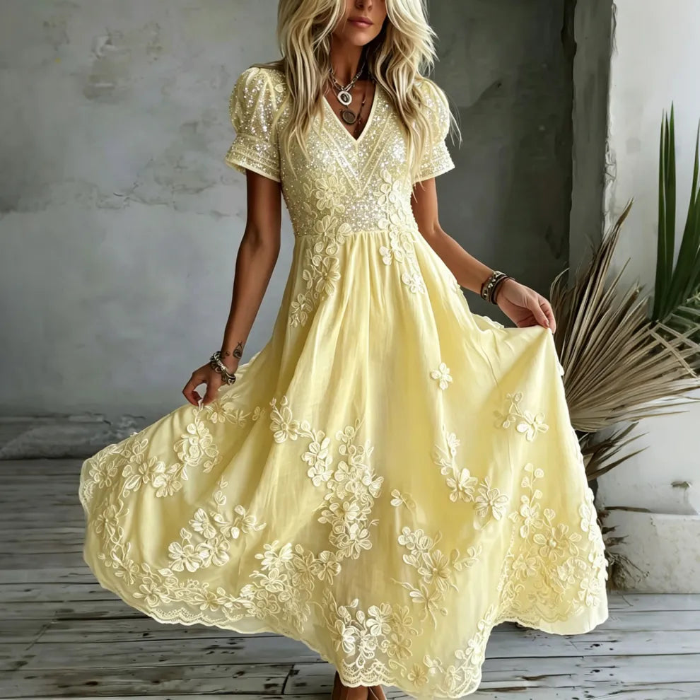 Vestido Maxi Vintage con Bordado de Rosa Blanca y Escote en V